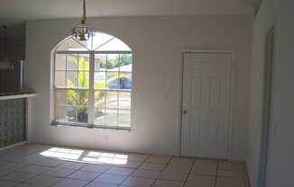 3 beds, 2 baths, $1,800, Unit Osceola