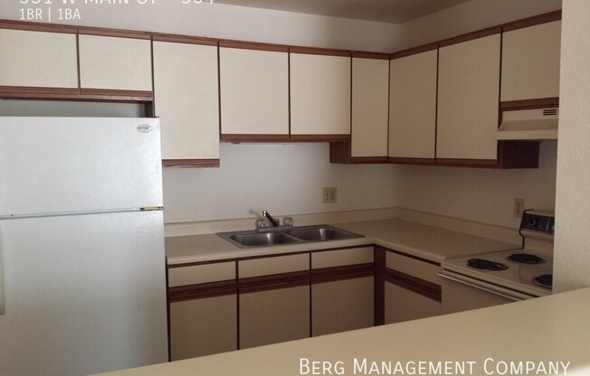 331 W MAIN ST