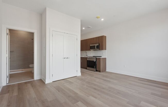 Studio, 1 bath, 430 sqft, $1,485, Unit Unit 709
