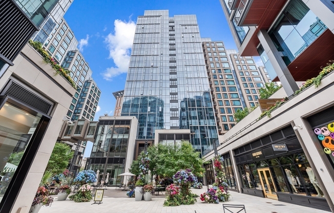 135 Seaport Blvd