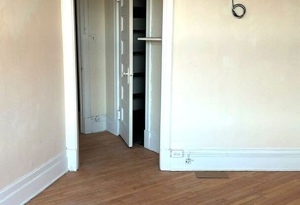 1 bed, 1 bath, 474 sqft, $850, Unit 905