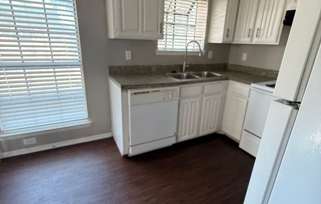 2 beds, 1.5 baths, 1,140 sqft, $1,339, Unit 12B