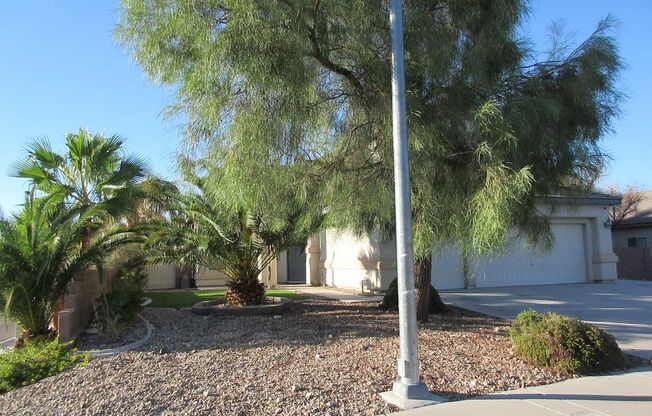 4 BEDROOM POOL HOME IN GREEN VALLEY RANCH