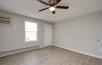 1 bed, 1 bath, 800 sqft, $1,245, Unit 7 Morgan Ct