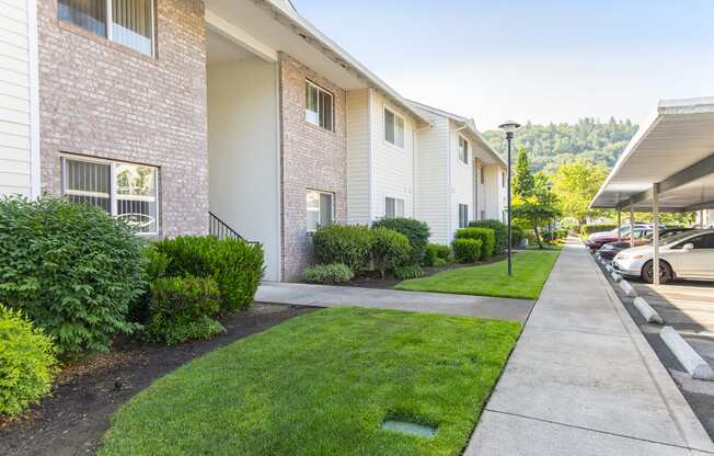 Vista Highlands Exterior Walkway