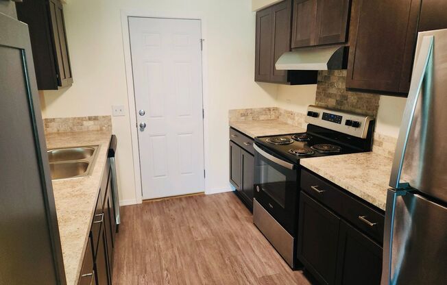 2 beds, 1 bath, $1,400