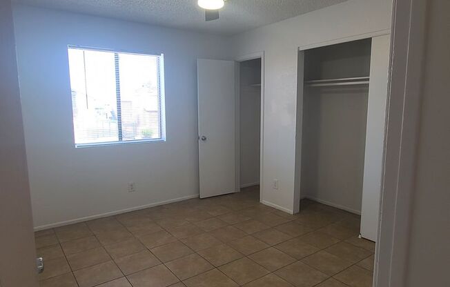 2 beds, 1 bath, 800 sqft, $1,095, Unit 240