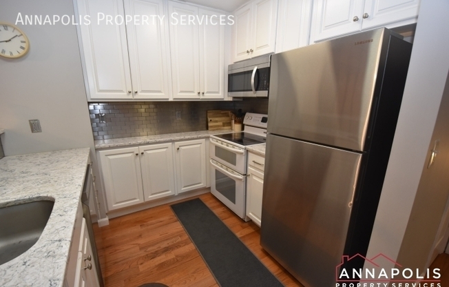 20 L GREYSTONE CT