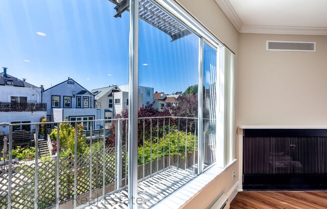 1245 10th Avenue (993r)