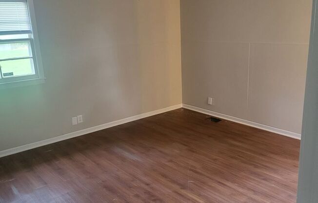 Nice brick ranch 4 bedroom 2 bath in Hermitage