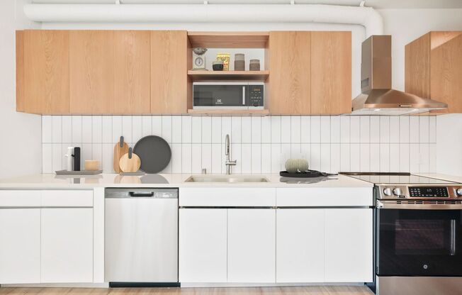 1 bed, 1 bath, 490 sqft, $2,995, Unit 812