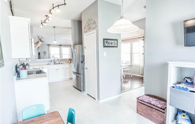 3505 Alta Vista