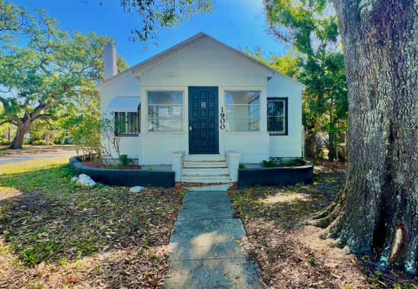1900 23 ST S