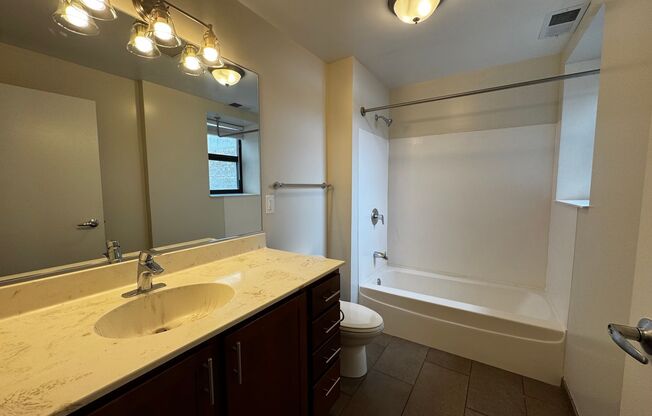 1 bed, 1 bath, $1,750, Unit 1202