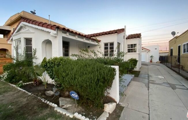 5856 ARLINGTON