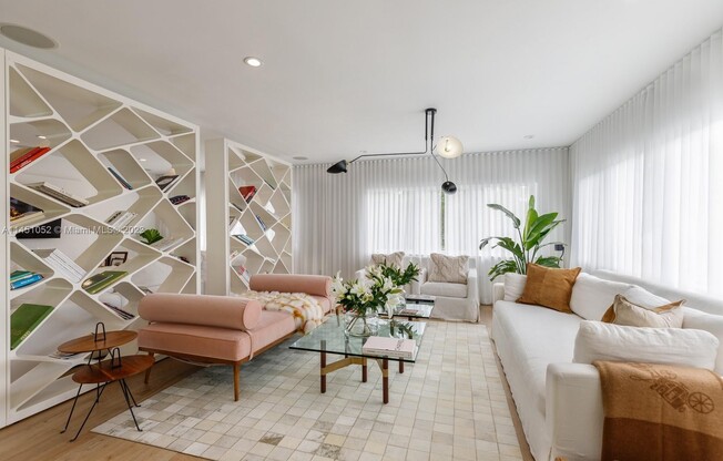 290 E Shore Dr E #0