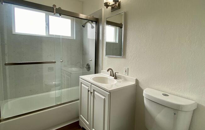 Bright, Remodeled 2 Bedroom 1 Bath Apartment in Santa Clara