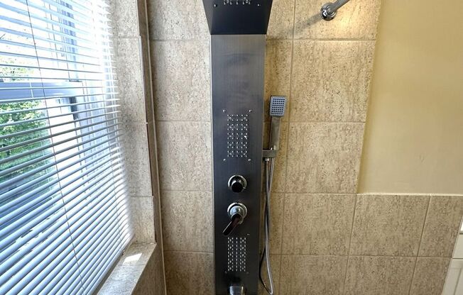 1 bed, 1 bath, 635 sqft, $1,360, Unit Apt C-14