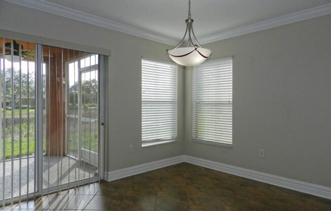 Quality Townhome In Convenient Location!