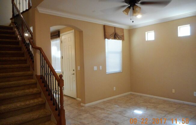 4 beds, 2.5 baths, $1,925