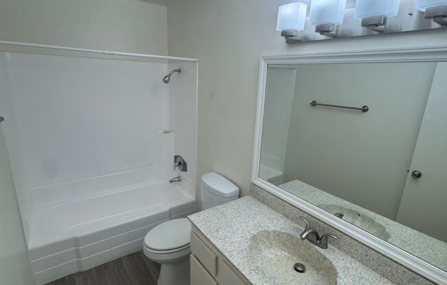 1 bed, 1 bath, 700 sqft, $2,000, Unit 425