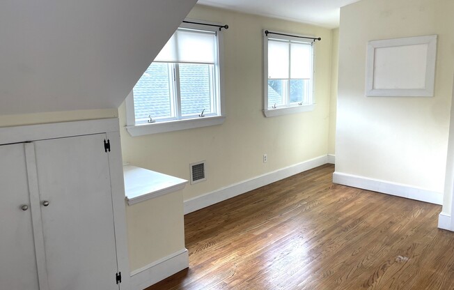 2 beds, 2 baths, 956 sqft, $3,600, Unit 2