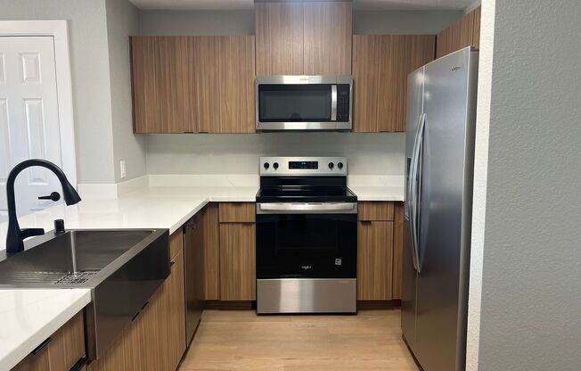 1 bed, 1 bath, 671 sqft, $2,410, Unit H033