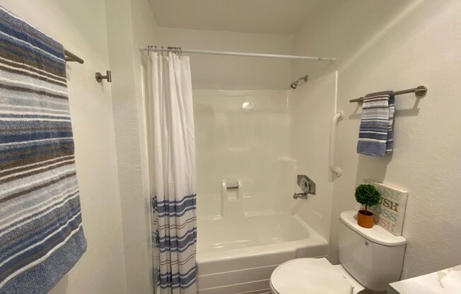 Studio, 1 bath, 472 sqft, $1,850, Unit H21