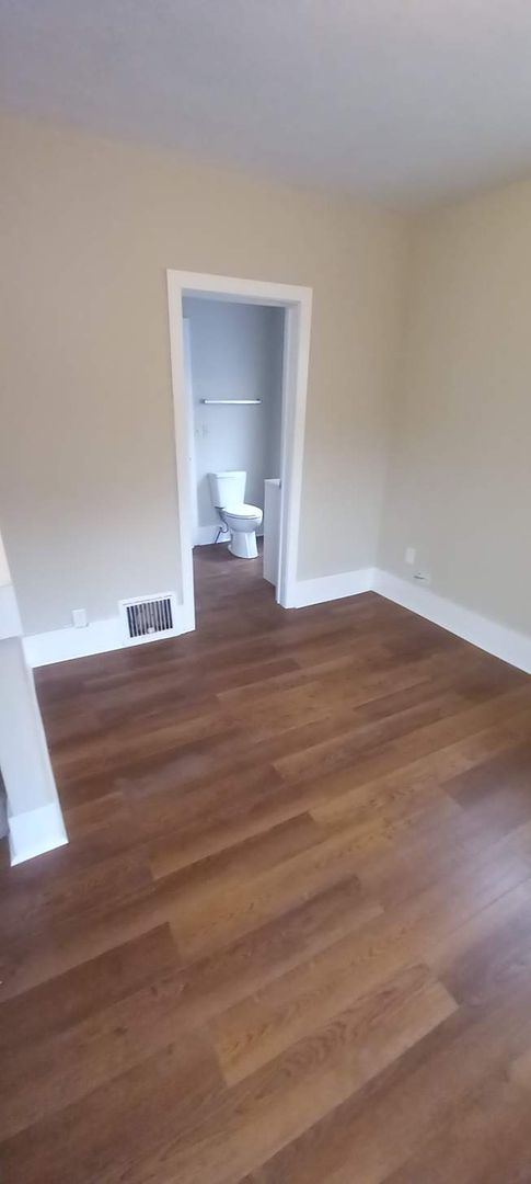 2 beds, 2 baths, $1,100