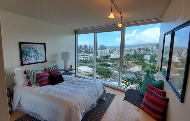 Sweeping 270 degree views from this Moana Pacific 3 bedroom!