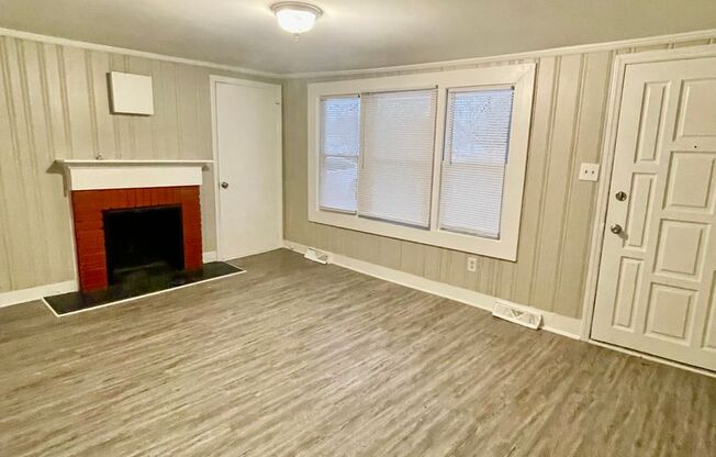 Welcome to this newly renovated, a charming 3-bedroom, 1-bathroom home located in the vibrant city of Charlotte, NC.