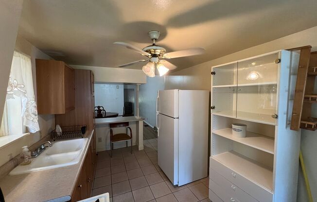 Sharpsburg - 3 BR House, Dining Room, Large Rooms!