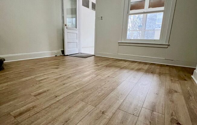 Newly Renovated 3-Bedroom Townhouse in Elmwood Park! Available mid-May! PHA VOUCHERS ACCEPTED!