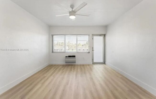 Studio, 1 bath, 400 sqft, $1,900, Unit Unit 03