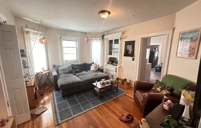 78 FELLSWAY W ST