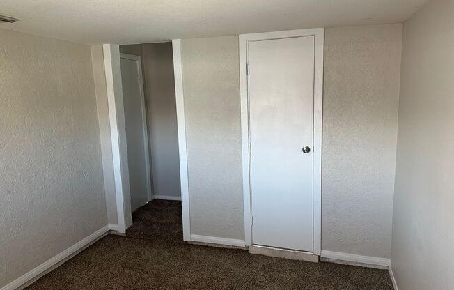 3 beds, 1 bath, $1,650