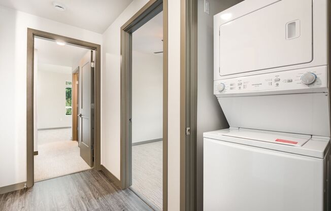 2 beds, 2 baths, $2,350, Unit Unit B212