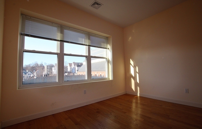 140 UN ST
