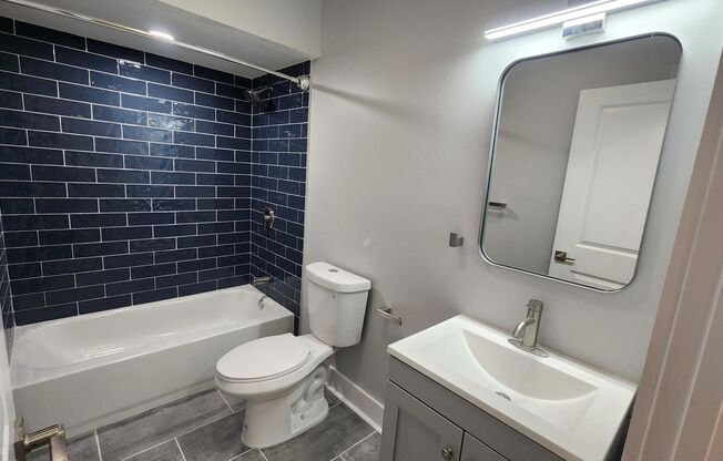2 beds, 1 bath, 1,300 sqft, $2,395, Unit 225