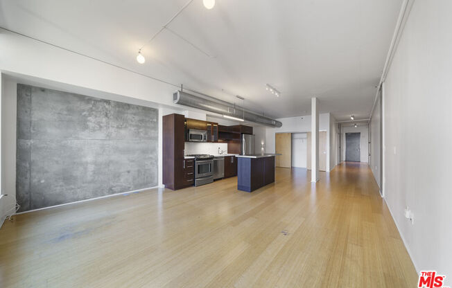 1 bed, 1 bath, 960 sqft, $3,000, Unit 1017