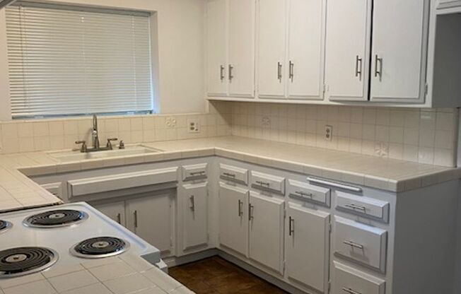 503 Fairview
