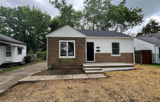 **REMODELED 2-BEDROOM HOUSE IN NORTH COLUMBUS!!**