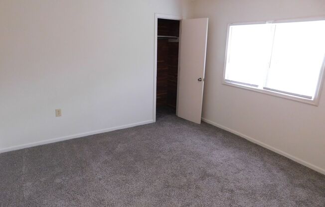 3 beds, 1 bath, $1,200