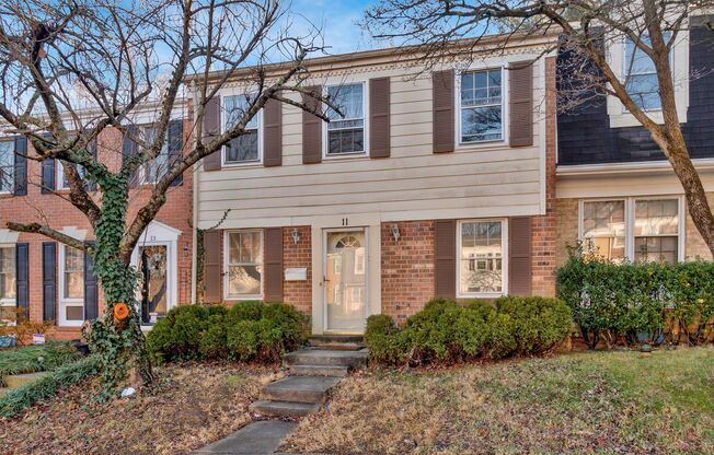 Great 3 BR 2.5 BA Townhome in Gaithersburg