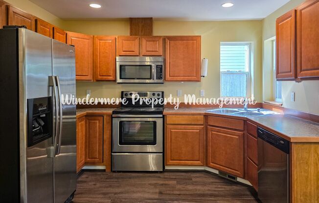 Beautiful and convenient 3 bed in convenient location