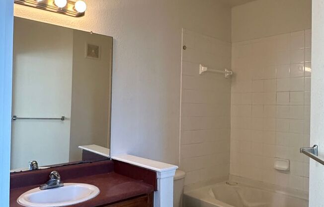 1 bed, 1 bath, $1,295, Unit # 103