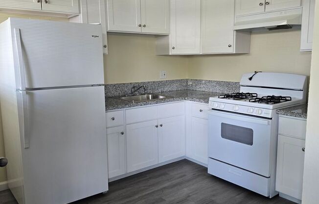 1 bed, 1 bath, 625 sqft, $1,350, Unit C-14