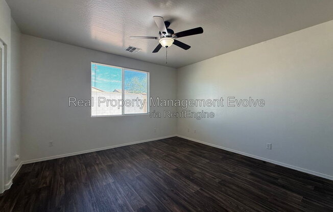 3 beds, 2 baths, 1,914 sqft, $1,975