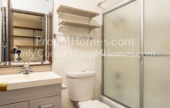 2 beds, 1 bath, $1,399