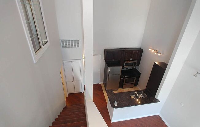 2 beds, 1 bath, 925 sqft, $2,850, Unit 307